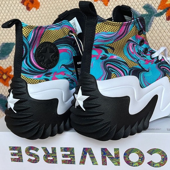 Converse A00660C
RUN STAR MOTION HI
BLACK/ASH STONE/WHITE
Chuck Taylor All Str M - Picture 15 of 16